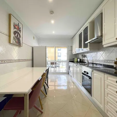 Daire Sea View W Pool, Terrace & Parking *