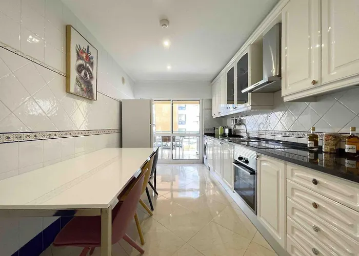 דירה Sea View W Pool, Terrace & Parking *