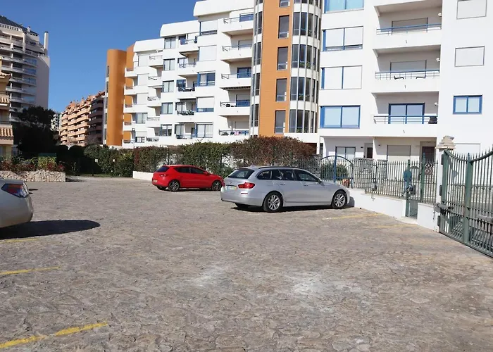 Sea View W Pool, Terrace & Parking דירה