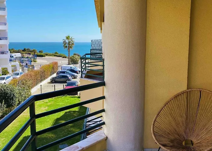 Sea View W Pool, Terrace & Parking *