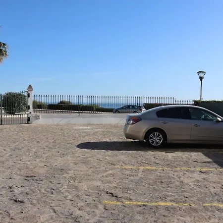 Appartamento Sea View W Pool, Terrace & Parking